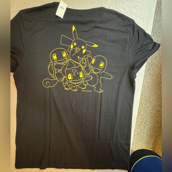 Old Navy Black T-Shirt with Yellow Design - Picture 2 of 3